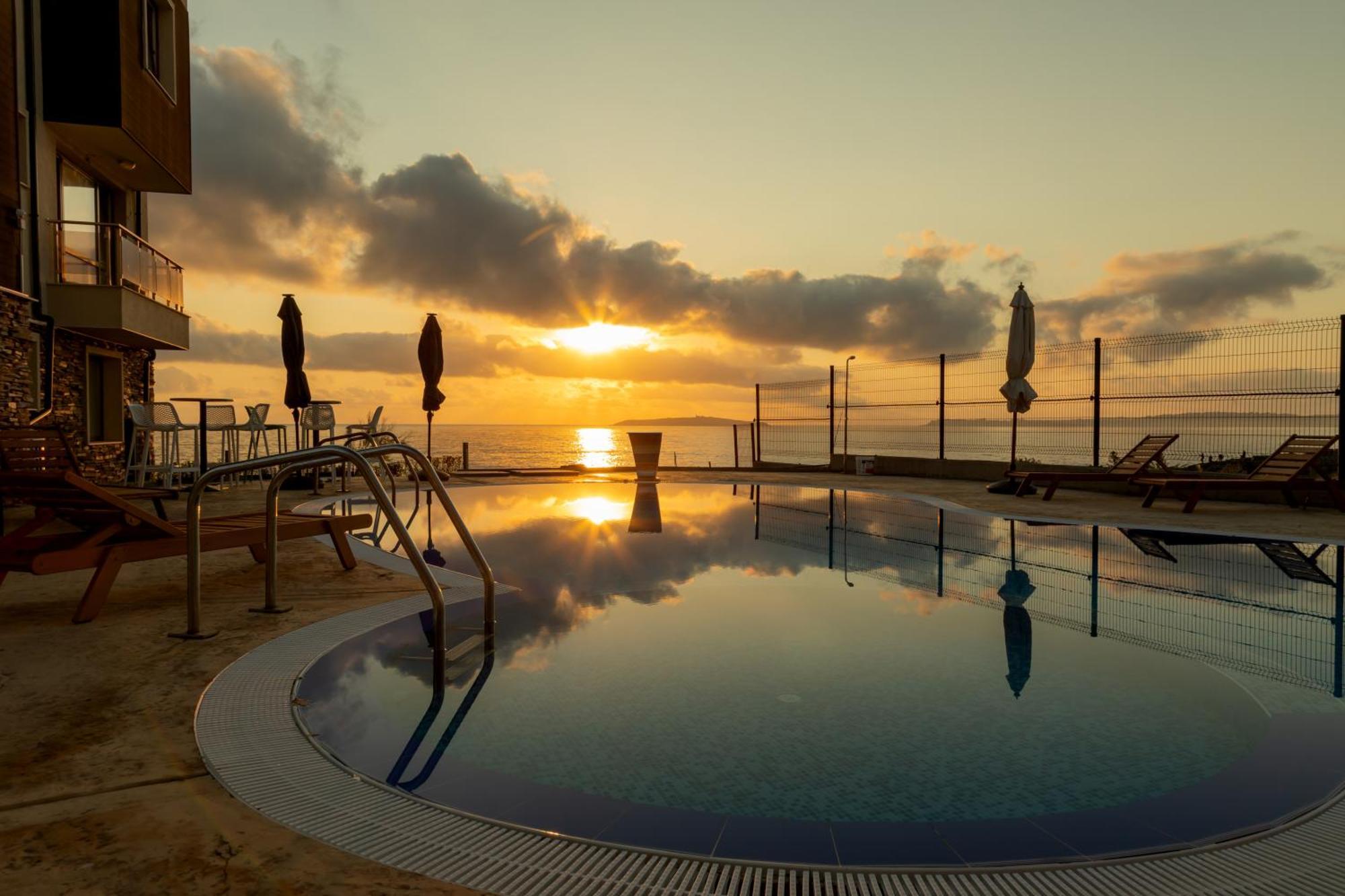 Апартаменты Swan Bay Complex Черноморец Экстерьер фото